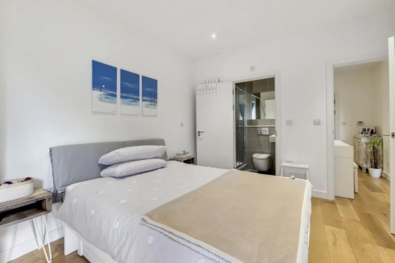 Luxury 2 Bed 2 Bath With Balcony New Build Apartment *South Central London* ภายนอก รูปภาพ