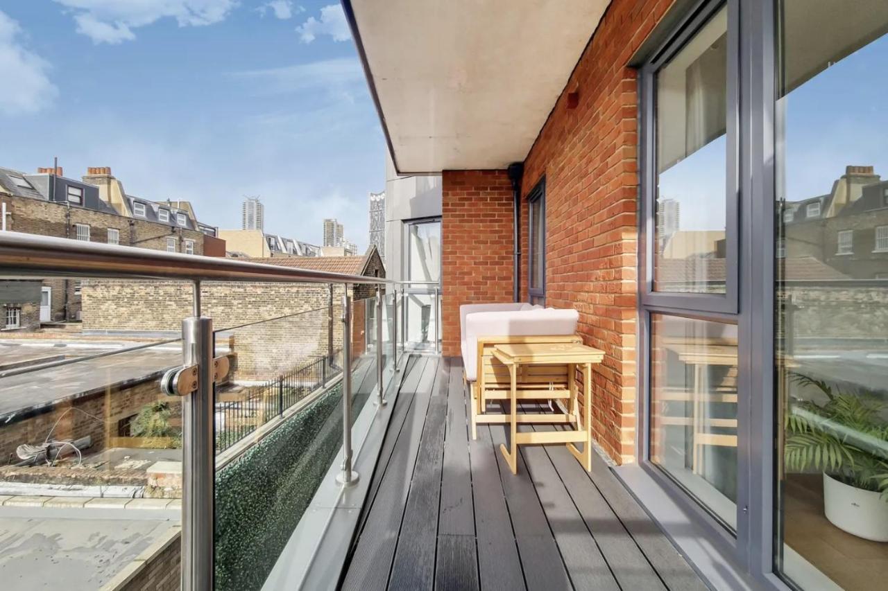 Luxury 2 Bed 2 Bath With Balcony New Build Apartment *South Central London* ภายนอก รูปภาพ